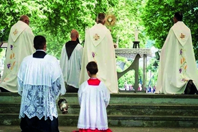 Kilise Tecavüz Raporu Vesilesiyle: İşte İz, Beri Geliniz!